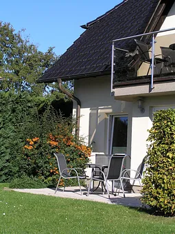 Ferienwohnungen Nr. 2 mit Terrasse und Gartenmöbel für 4 Personen