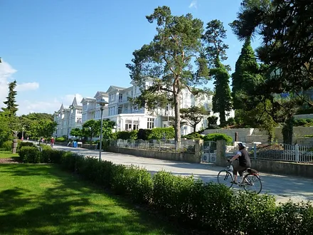 Radweg entlang der Strandpromenade Zinnowitz