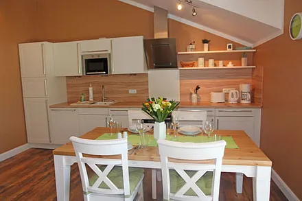 Exklusive Küche mit Essbereich