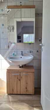 Badezimmer mit Dusche und WC
