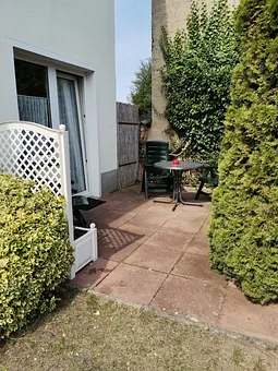 Eingang und kleine Terrasse