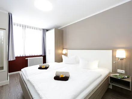 Schlafzimmer mit 2. TV