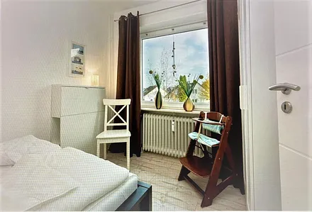 Schlafzimmer 2