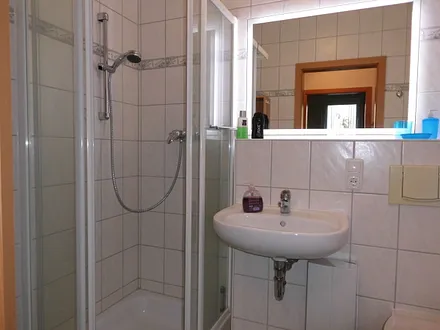 Wohlfühlbad mit Dusche