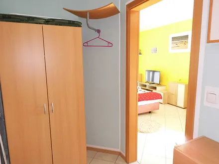 Flur mit Kleiderschrank