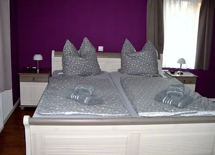 Doppelbett Schlafraum