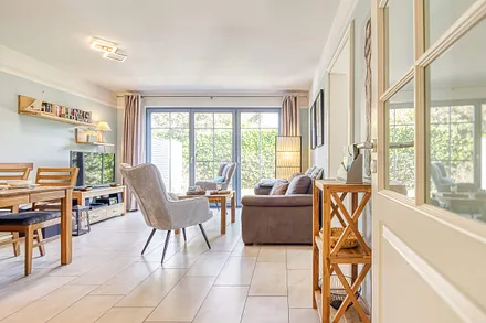 Große Fensterfront mit Ostausrichtung