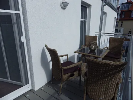 Großer, seitlicher Balkon