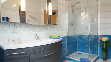 hochwertige Badausstattung