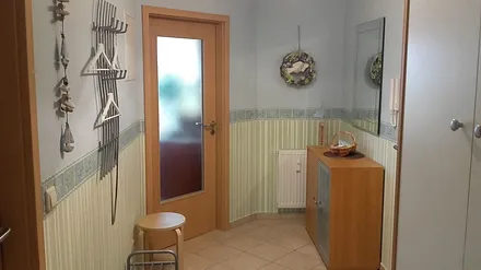 Eingangsbereich / Flur mit Schrank