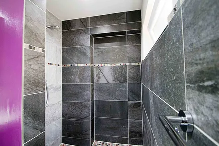 Offene Dusche