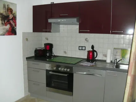 Küche , GS, Cerankochfeld, Mikrowelle, Backofen, Kühlschrank, Kaffeemaschine , Wasserkocher, Toaster