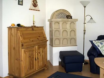 Der elektrische Kamin sorgt an kalten Tagen für wohlige Wärme