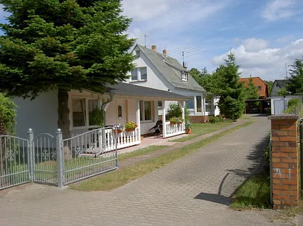 Straßenansicht Ferienhaus