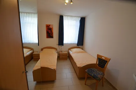 Schlafzimmer II mit Einzelbetten