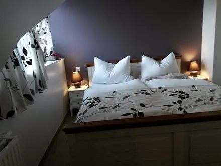 Schlafzimmer mit Dachgaube