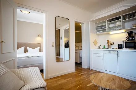 Die kleine Küchenzeile im Wohnzimmer.