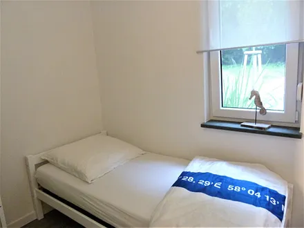 kleines Schlafzimmer Wohnung 1