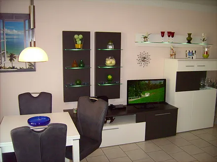 Wohnbereich mit moderner Wohnwand