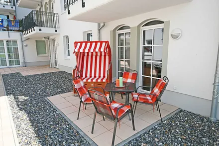 möblierte Terrasse (West)