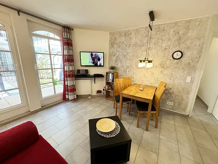 kombinierter Wohn-/Koch- und Essbereich