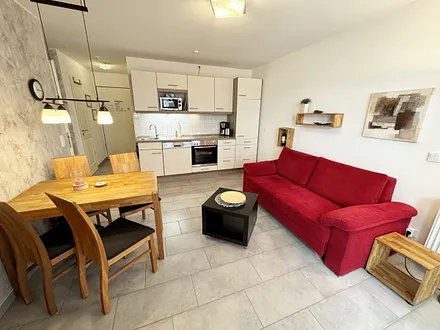 kombinierter Wohn-/Koch- und Essbereich