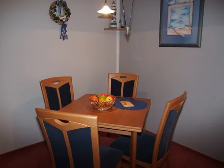 Esstisch (ausziehbar)