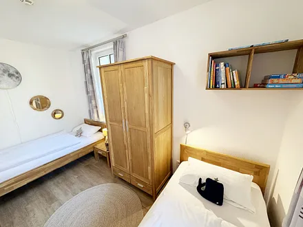 2. Schlafzimmer mit 2 Einzelbetten