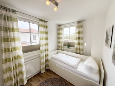 2.Schlafzimmer mit Kojenbett