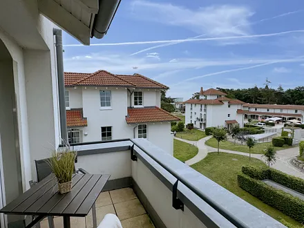 bestuhlter Balkon
