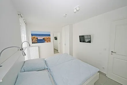 1. Schlafzimmer mit TV