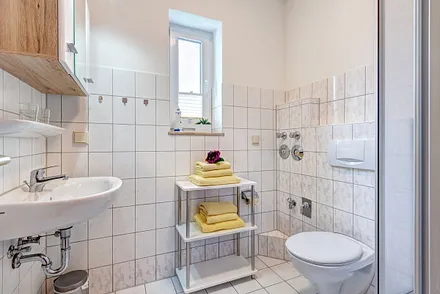 Badmit Dusche/WC & Föhn