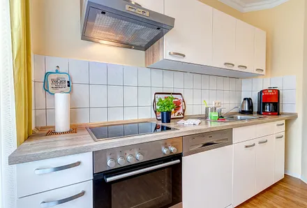 mit Geschirrspüler & Backofen