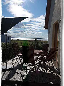 Terasse in Südlage mit Achterwasserblick