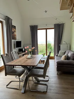 Küche mit Essbereich