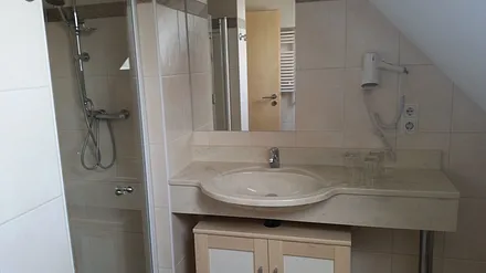 Bad mit Dusche