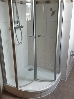 Bad 2 / Dachgeschoss