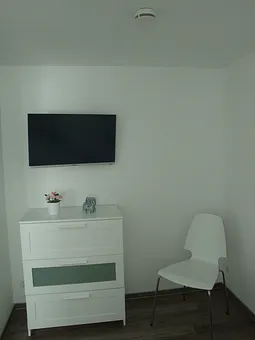 LED-TV 32" im 2. Schlafzimmer