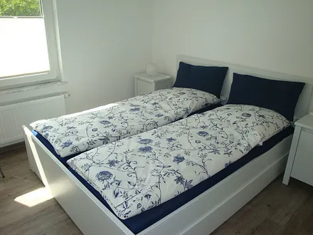 Das schöne Schlafzimmer mit Doppelbett 160x200cm