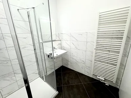 Handtuchtrockner im neuen Bad