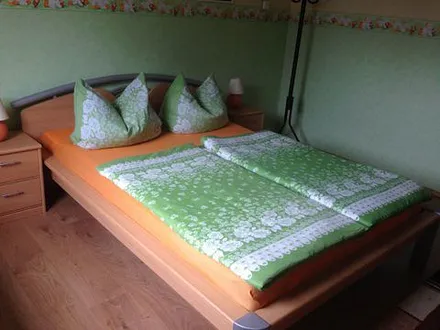 eines der Schlafzimmer