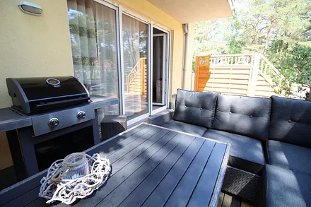 Jamie Oliver Gasgrill . Schnell, einfach und köstlich. Eine Gasflasche und Grillbesteck stehen Ihnen  zur Verfügung.