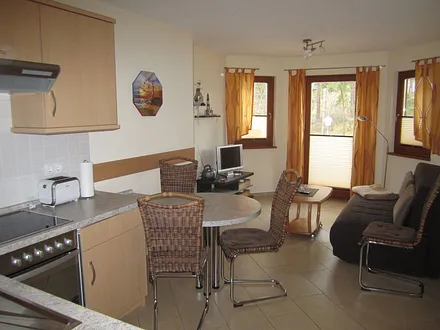 Wonhnbereich mit ausziehbarer Couch