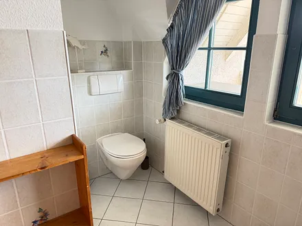 Das Bad im OG mit WC...
