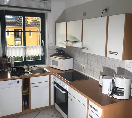 Die Küchennische mit Geschirrspüler etc.