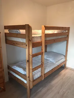 Das zweite Schlafzimmer mit Doppelstockbett