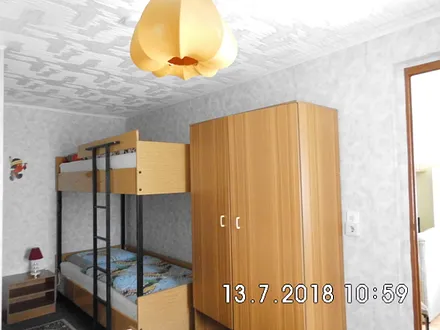 Doppelstockbett für Kinder im Schlafraum