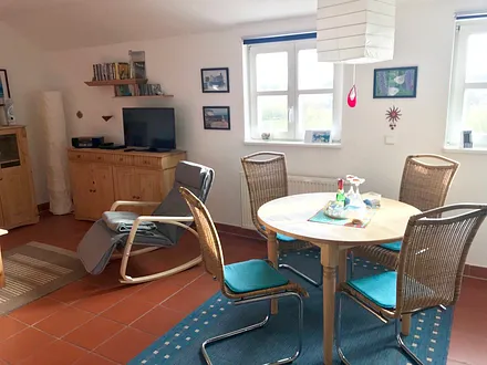 Wohn-Esszimmer , Ausblick in der Ferne der Bodden