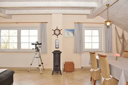 Fenster mit Ausblick auf den Bodden