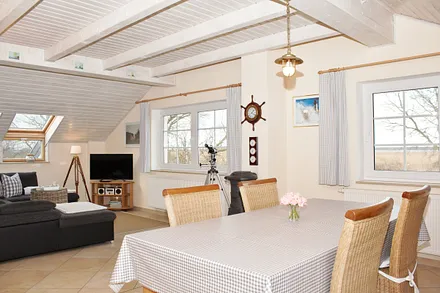 großer Küchentisch